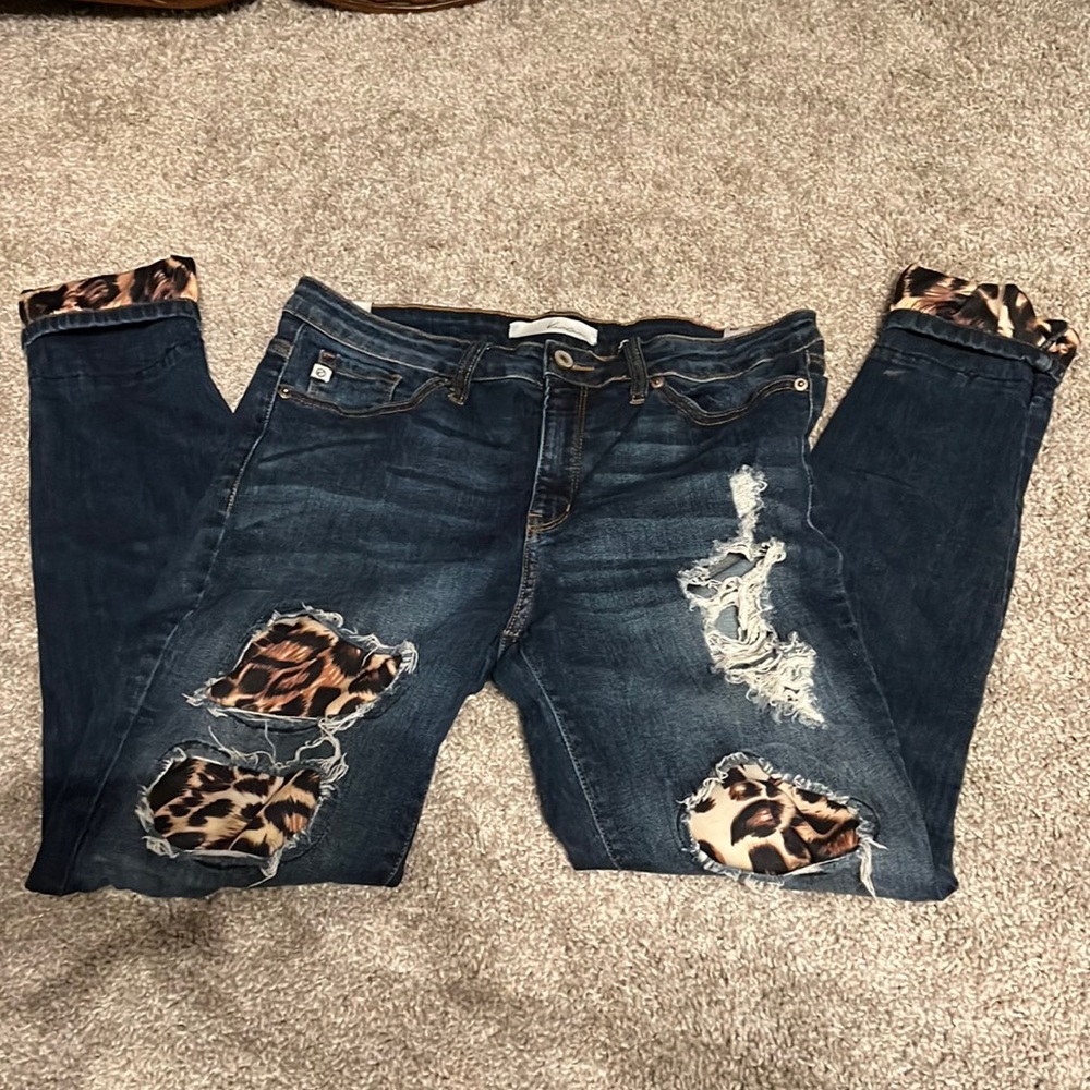 Dark blue, high rise destroyed jeans,